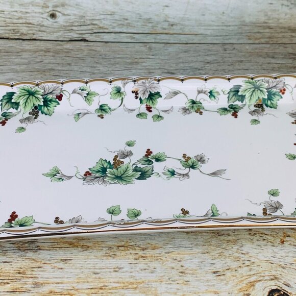 Burton & Burton For Fib Gold Trim Red Berries Green Gray Leaves Rectangle Tray - Picture 4 of 8